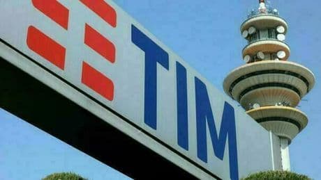 Tim, ricavi in crescita e perdita netta in calo