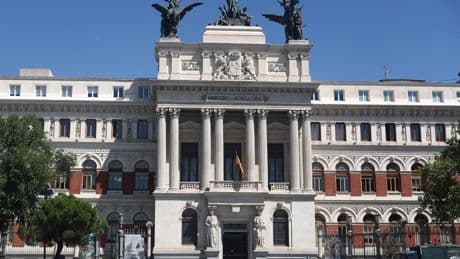 Agricultura reúne a las denominaciones rivales de Guijuelo en plena tormenta por la calidad del jamón