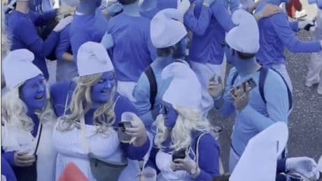 Landerneau entre dans le « Guinness Book des records » grâce aux Schtroumpfs