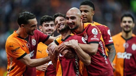 Ligi galibiyetle tamamladı: Galatasaray, Başakşehir'i iki golle mağlup etti!