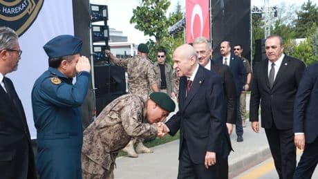 Bahçeli'nin elini öpen Özel Harekat Başkanı Karadeniz, Muğla'ya atandı