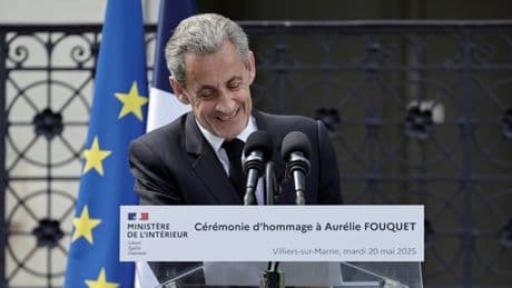 Sarkozy sort de son « silence médiatique » pour rendre hommage à une policière municipale tuée