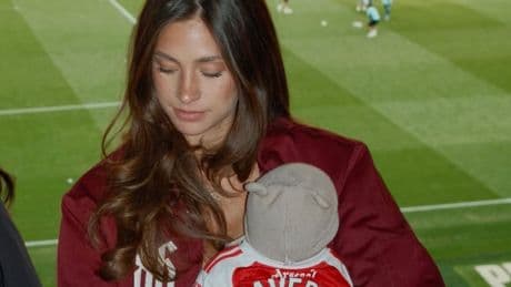 Mit Mama Sophia - Erster Stadionbesuch von Baby Havertz
