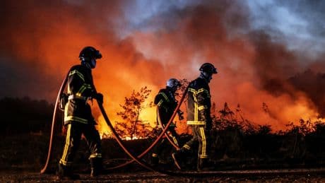 Incendie meurtrier, 90 000 hectares brûlés… Retour sur six feux de forêt historiques dans nos archives