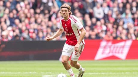 Radikale Maßnahme - Per WhatsApp! Ajax wirft 7 Spieler raus