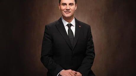 Elektrik akımına kapılan Manisa Büyükşehir Belediye Başkanı Ferdi Zeyrek, hastaneye kaldırıldı