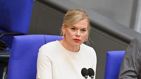 Bundestag nutzt künftig TikTok – Klöckner will junge Menschen erreichen