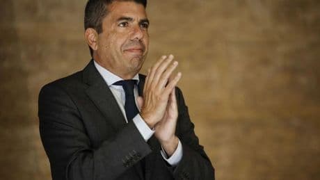 Mazón reacciona y llama a las asociaciones de víctimas de la dana para mantener una reunión