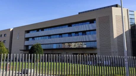 Jornada de hasta 13 horas por 700 euros: un tribunal condena a dos hosteleros de Castellón por explotación laboral