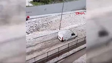 Ankara'da sağanak ve dolu yağışı etkili oldu... Meteoroloji'den yeni uyarı