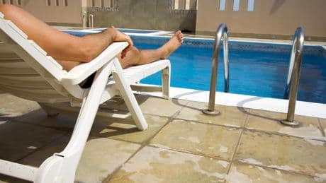 L’appartement d’un couple de retraités inondé à cause d’une piscine sur un toit-terrasse