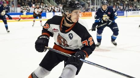 Medicine Hat Tigers’ Gavin McKenna becomes 3rd-youngest recipient of CHL player of the year award