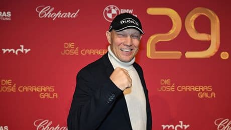 Boxabend am 10. Mai in Potsdam - Axel Schulz am BILD-Mikro