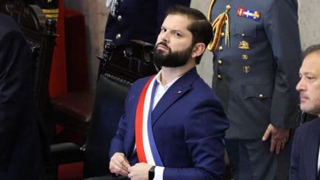Boric enfila la recta final de su mandato en Chile con una agenda ambiciosa y la extrema derecha pisando fuerte