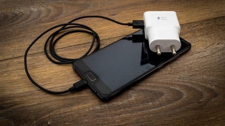 4 cep telefonu için toplatma kararı!