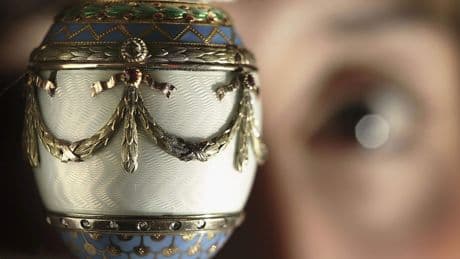 Fabergé, het merk achter de peperdure paaseieren, verkocht aan investeerder