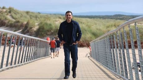 Anas Sarwar reveals the life-changing 'act of kindness' by a stranger in Lossiemouth