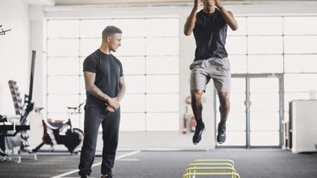Iedereen kan een bordje ’personal trainer’ aan zijn deur hangen: ’Zijn trainingsschema bleek gebaseerd op kippen’