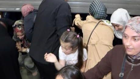 Kampanyayı duyan mağazaya koştu! AVM'de izdiham