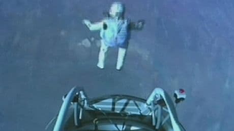 <p>Baumgartner morto, parapendio fatale: il motivo della tragedia. Felix, addio a una leggenda</p>