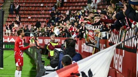 Piden de nuevo la estatua a Stuani