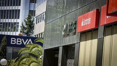 Los bancos abren el grifo del crédito a niveles récord