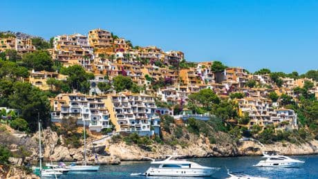 El precio de la vivienda sube un 11,9% en agosto impulsado por las islas y las capitales