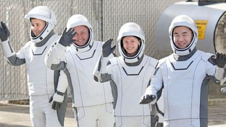 Lanciata la missione Crew 11 con quattro astronauti: due americani, un russo e un giapponese