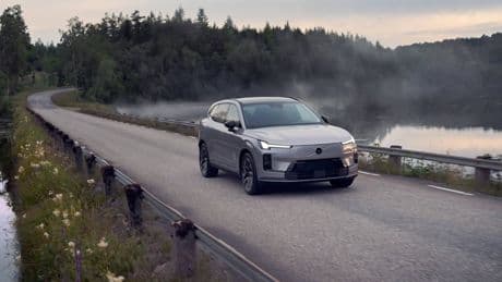 Sadece elektrikle 200 km! Volvo'nun yeni hibrit SUV'u XC70 tanıtıldı: İşte özellikleri!