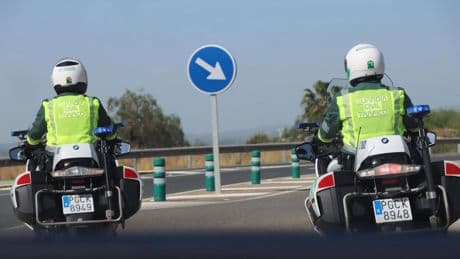 Día negro en las carreteras andaluzas: seis heridos en Granada y un motorista fallecido en Dos Hermanas