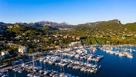 Brit beaten and mugged for Rolex in front of wife and screaming child in Majorca