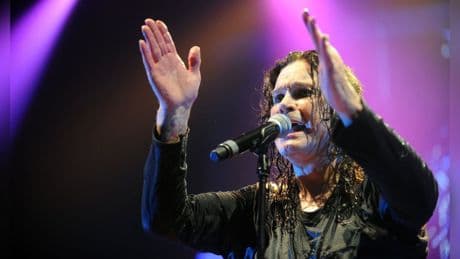 Ozzy Osbourne: Er verkauft DNA in Eistee-Dosen