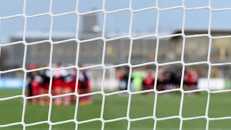 Herzstillstand auf dem Platz - Nachwuchs-Fußballer (14) tot