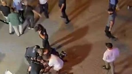 Cadde savaş alanına döndü; kavgada 4 kişi yaralandı