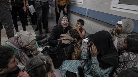 Gazze'nin hastaneleri 'birkaç saat içinde toplu mezarlığa dönüşebilir'