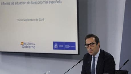 El Gobierno eleva al 2,7% su previsión de crecimiento para este año