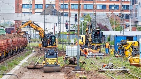 Bahnchaos in Rhein-Main: Pendlerfrust durch Vollsperrungen und fehlende Infos