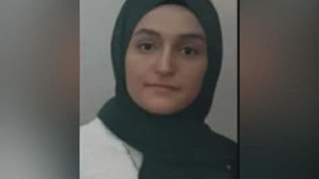 Yerde hareketsiz yatan keçiye dokununca akıma kapılıp öldü