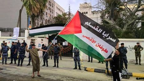 “Complices” du drame à Gaza ? Plusieurs pays arabes voient leurs ambassades bloquées
