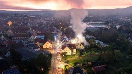 Feuer in Großbottwar - Bewohner retten sich aus Flammenhaus