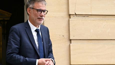 Gouvernement socialiste après Bayrou ? Les espoirs ténus du PS face à l'impasse politique