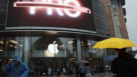 The latest iPhone is now heavily discounted on some Chinese e-commerce websites amid Apple's declining sales in China