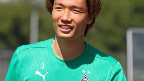 Wenig Interesse, Vertrag bis 2026: Welche Folgen die Itakura-Situation für Gladbach haben kann