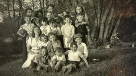 Entre rationnement et passé collaborationniste, les premières vacances des petits Vichyssois après la seconde guerre mondiale