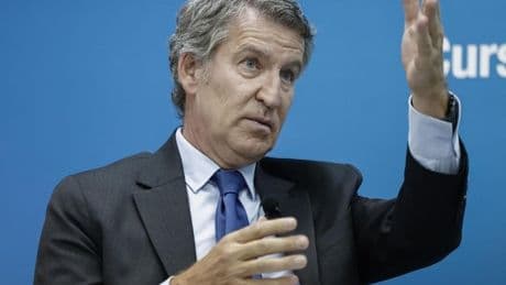 Feijóo se faja contra la mancha de Montoro: «Lo que haya que investigar que se investigue»