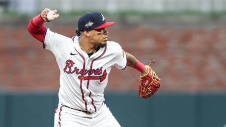 Braves done with Orlando Arcia in surprise roster move