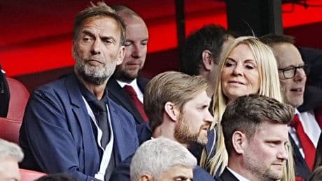Premier League: Jürgen Klopp als Edelfan bei Meisterfeier des FC Liverpool