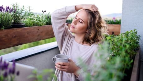 Nicht gleich nach dem Aufstehen - Die beste Zeit für den ersten Kaffee