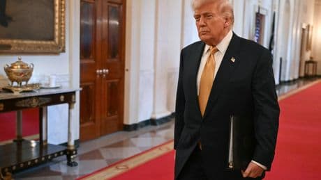 États-Unis : Trump souffre d’une insuffisance veineuse chronique, spéculations sur les réseaux