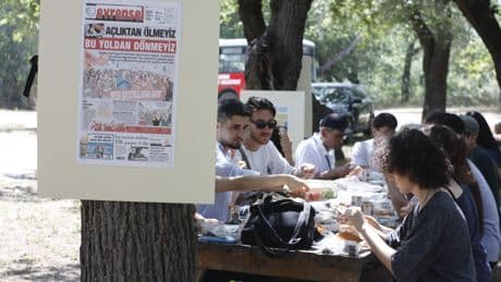 Evrensel’e Sincan’dan destek: “Gerçekleri kurşunlar susturamaz”